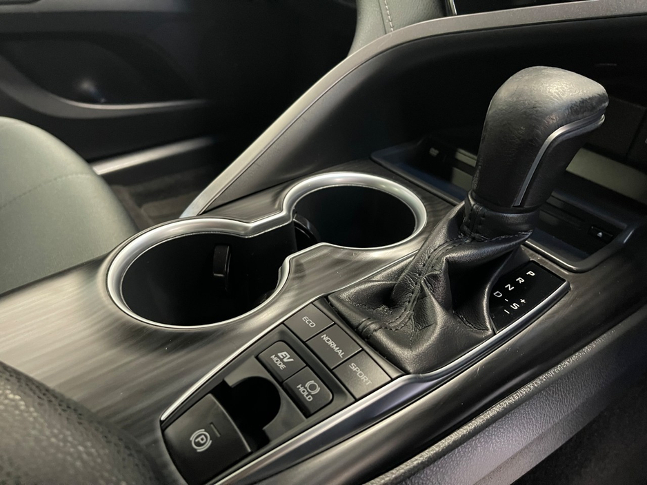 2021 Toyota Camry 2.5L Petrol Hybrid For Sale Images