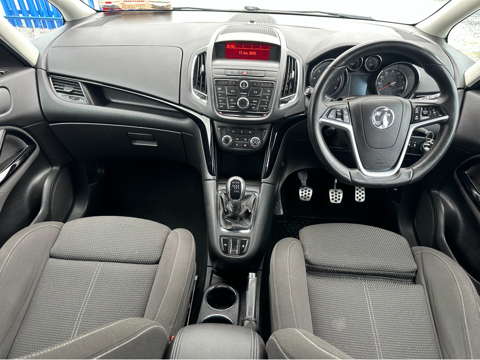 2015 Vauxhall Zafira 2.0L Diesel For Sale Images