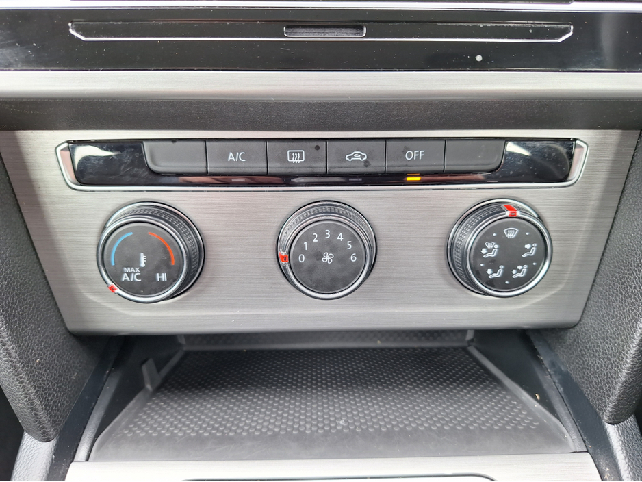 2021 Volkswagen Passat 2.0L Diesel For Sale Images