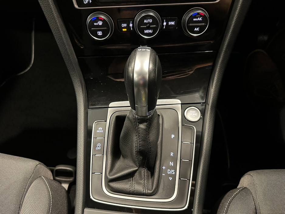 2015 Volkswagen Golf 1.4L Petrol For Sale Images