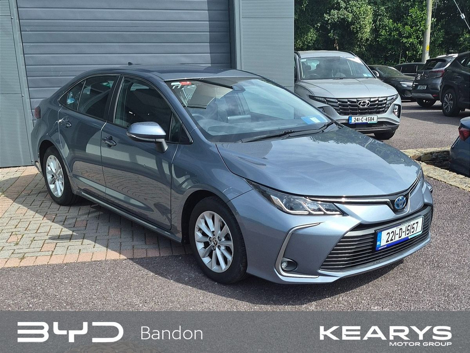 Toyota Corolla 1.8 Hybrid Luna Saloon