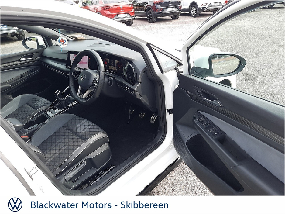 Volkswagen Golf 1.5TSI 130BHP 5DR R-LINE WITH WINTER PACK — thumbnail 8