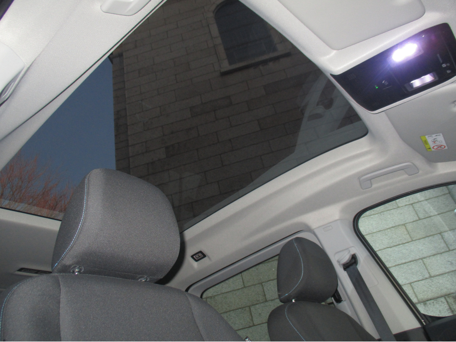 2026 Ford Tourneo Connect 2L Diesel For Sale Images