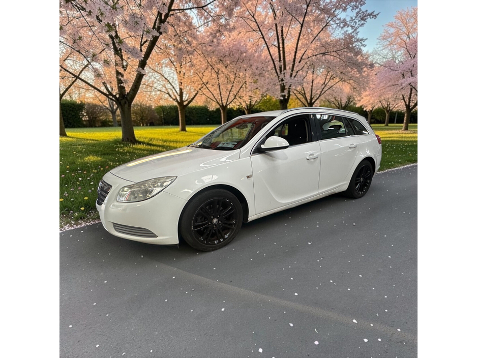 2010 Vauxhall Insignia 2L Diesel For Sale Images