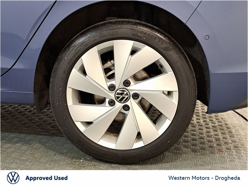 Volkswagen Golf EDITION 75 MHEV 1.5 TSi 116HP DEMO SALE NOW ON NEW PRICE € 39 600 PRE REG PRICE € 35 945 — thumbnail 9