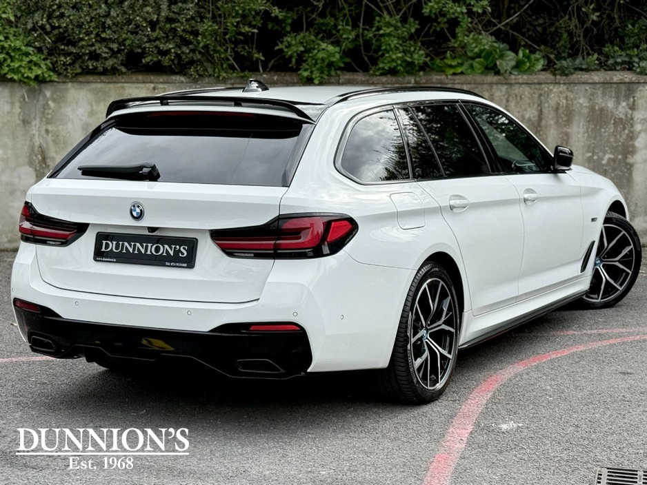 2023 BMW 5 Series 2L Hybrid For Sale Images