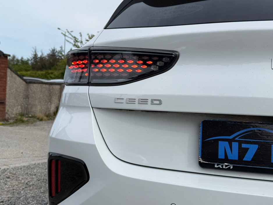 2022 Kia Ceed 1.6L Diesel Hybrid For Sale Images