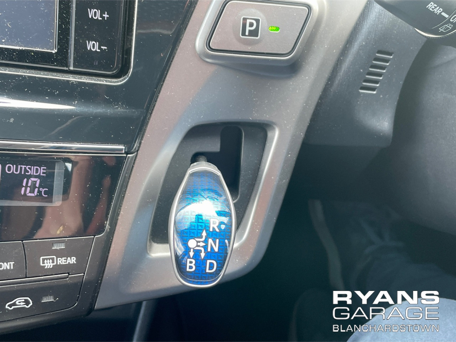 2019 Toyota Prius Alpha 1.8L Petrol Hybrid For Sale Images
