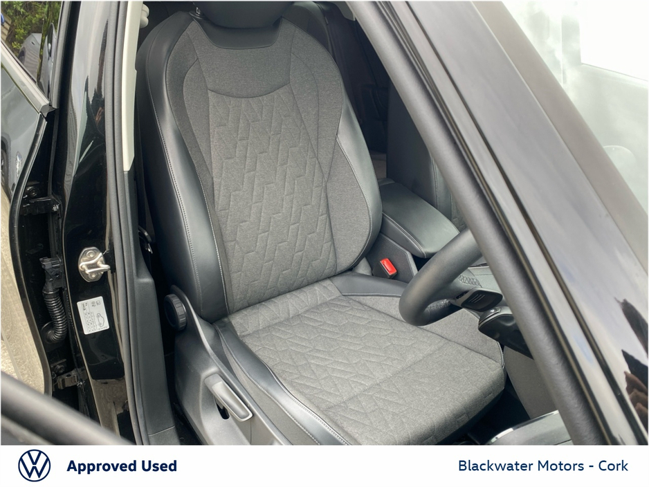 Volkswagen Tiguan 1.5TSI 204BHP EDITION 75 HYBRID AUTOMATIC — thumbnail 8