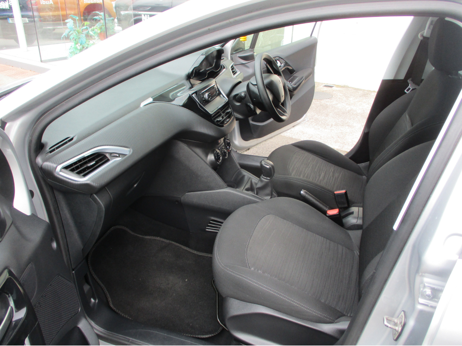 2017 Peugeot 208 1.2L Petrol For Sale Images