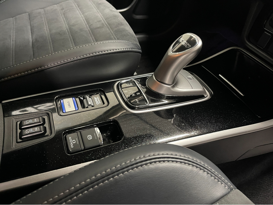 2019 Mitsubishi Outlander 2.4L Petrol Plug-in Hybrid For Sale Images