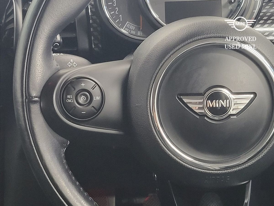2019 MINI Hatch 2L Petrol For Sale Images