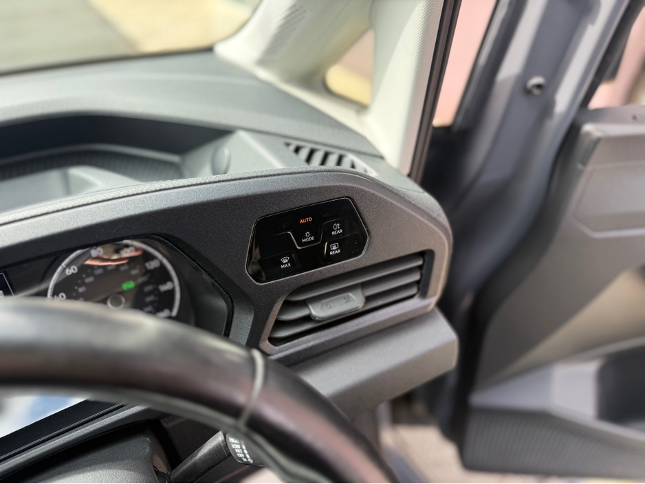 2022 Volkswagen Caddy 2L Diesel For Sale Images