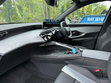 Peugeot 3008 1.2 HYBRID ALLURE *€500...