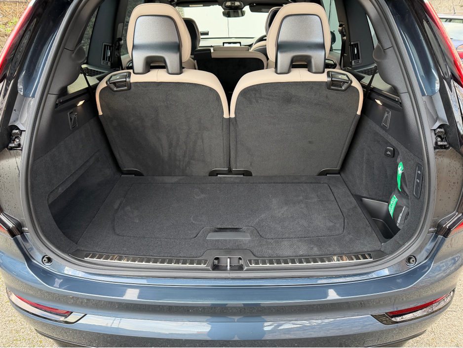 2025 Volvo XC90 2L Petrol Plug-in Hybrid For Sale Images