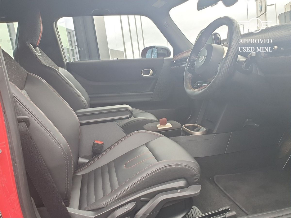 2024 MINI Hatch 2L Petrol For Sale Images