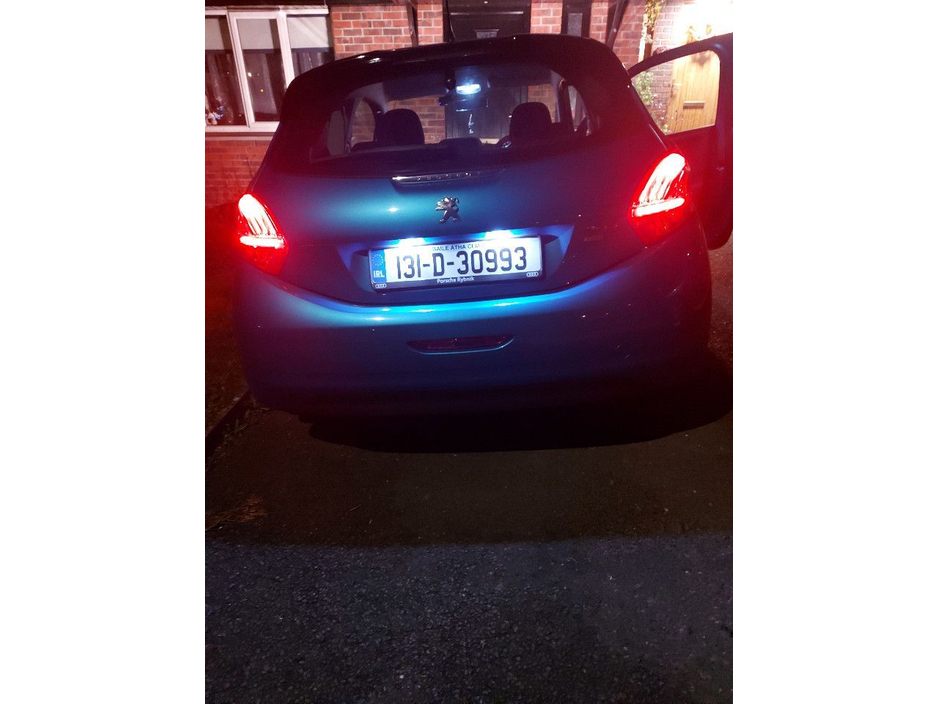 Peugeot 208 1.4 eHDI Access Hatchback Diesel Automatic (68bhp) — thumbnail 7