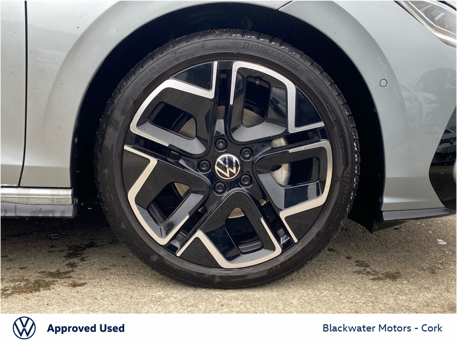 Volkswagen Golf 2.0TDI 150BHP 5DR R-LINE AUTOMATIC — thumbnail 9