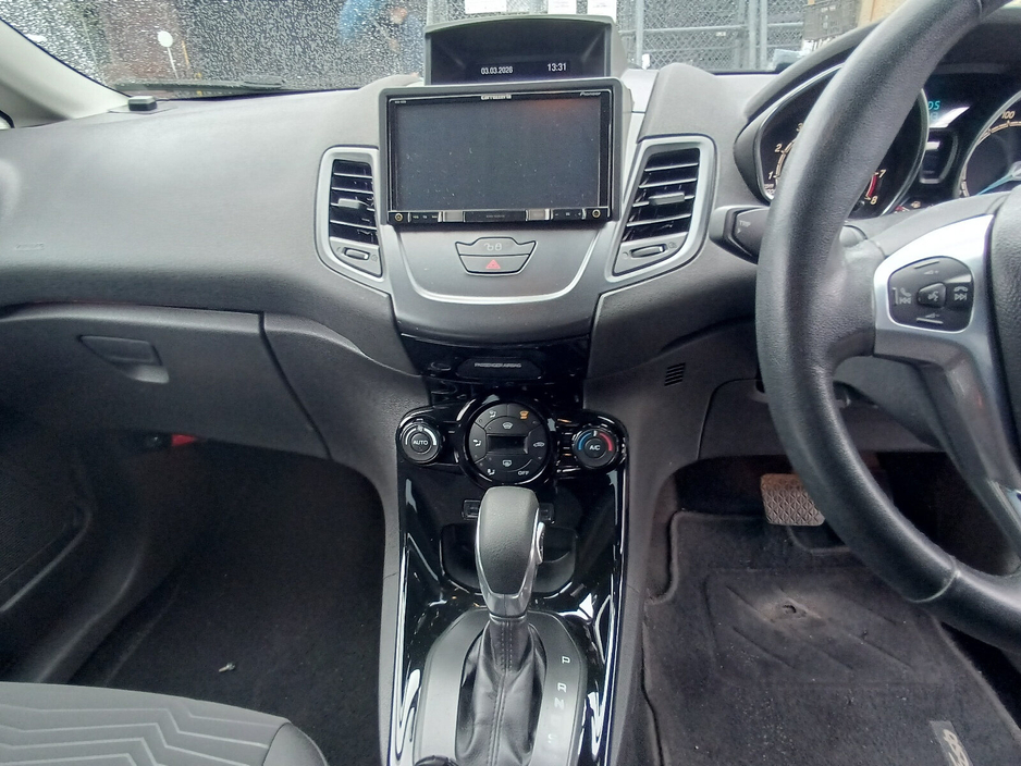 Ford Fiesta — thumbnail 10