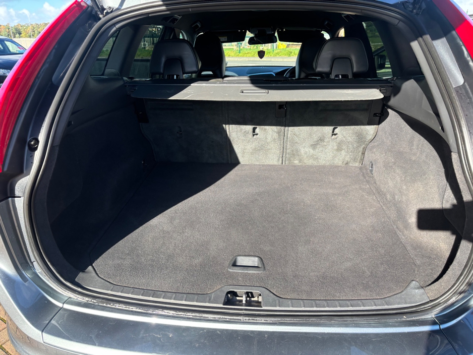 2016 Volvo XC60 2.4L Diesel For Sale Images