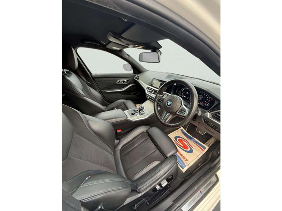 BMW 3 Series 320D M-SPORT XDRIVE, Roof Rails, Automatic — thumbnail 6