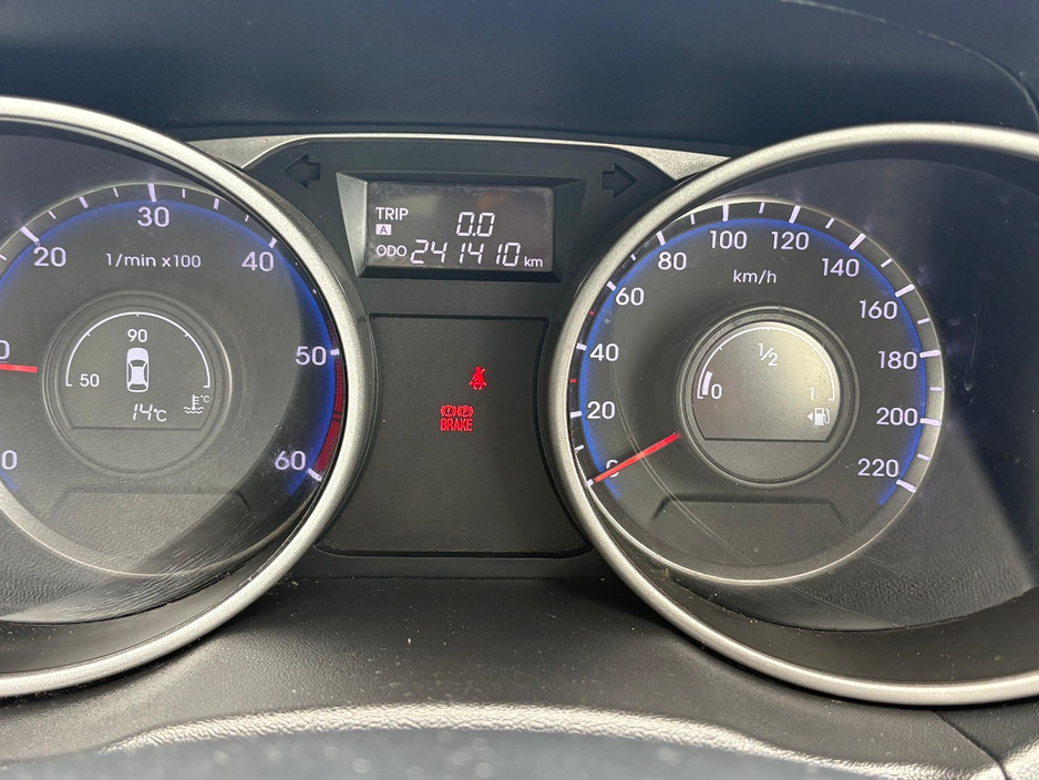 2012 Hyundai ix35 1.7L Diesel For Sale Images