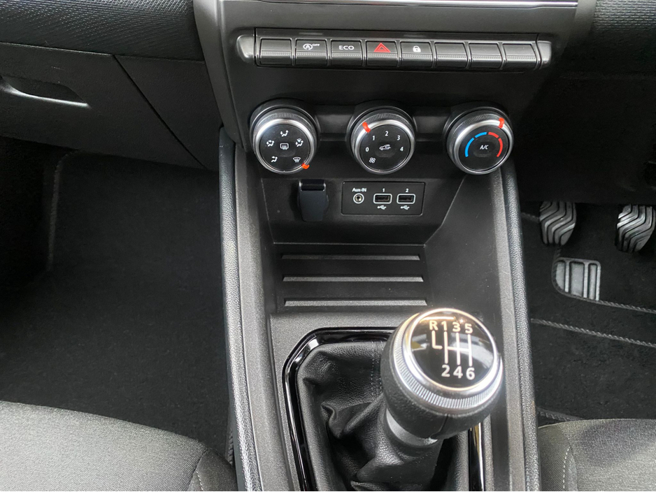 2023 Renault Clio 1L Petrol For Sale Images