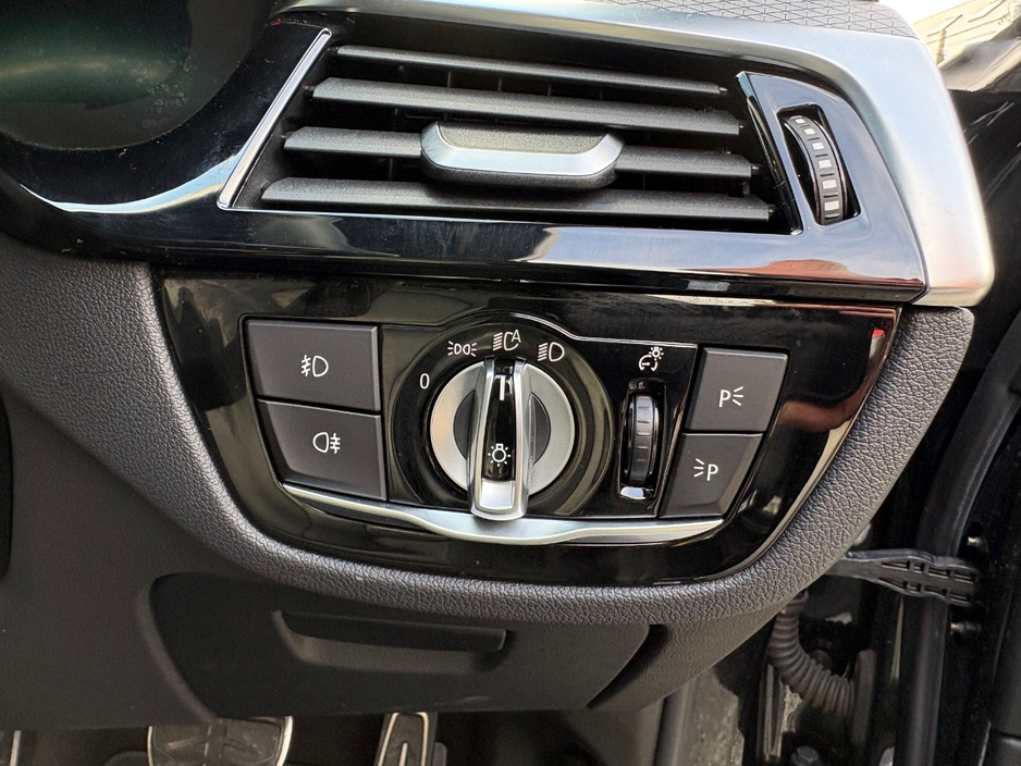 2019 BMW 5 Series 2L Petrol Plug-in Hybrid For Sale Images
