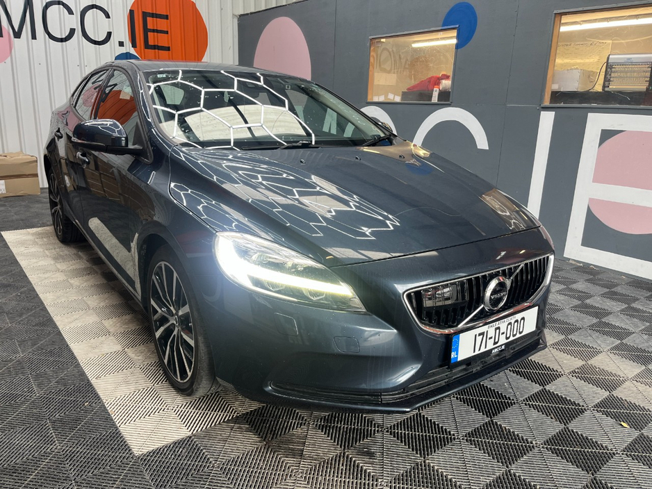 Used Volvo V40 2017 in Dublin