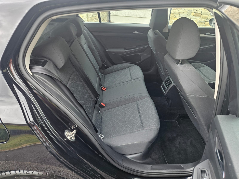 2021 Volkswagen Golf 2L Diesel For Sale Images