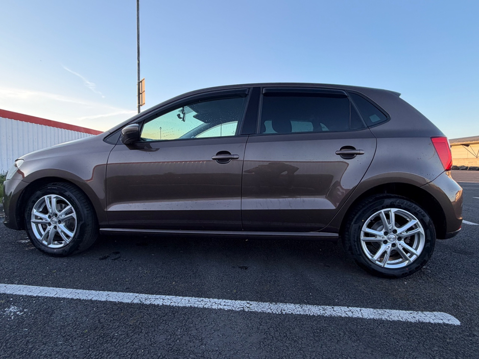 Volkswagen Polo DBA-6RCJZ