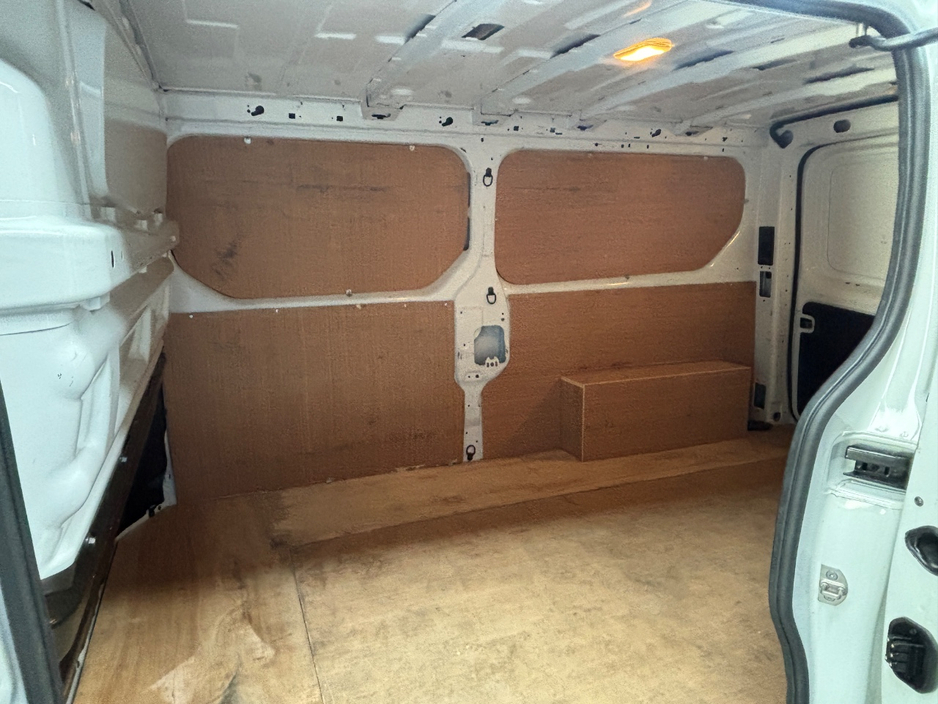 2024 Renault Trafic 2L Diesel For Sale Images