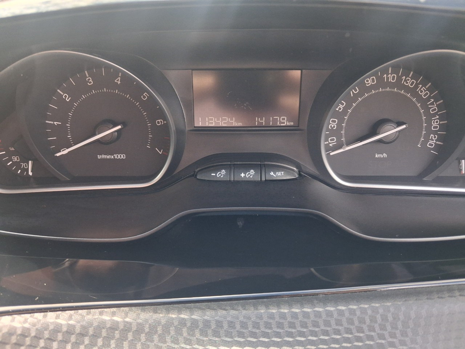 Peugeot 2008 ACTIVE 1.2 PURETECH 82 6. 6.2 4DR — thumbnail 14