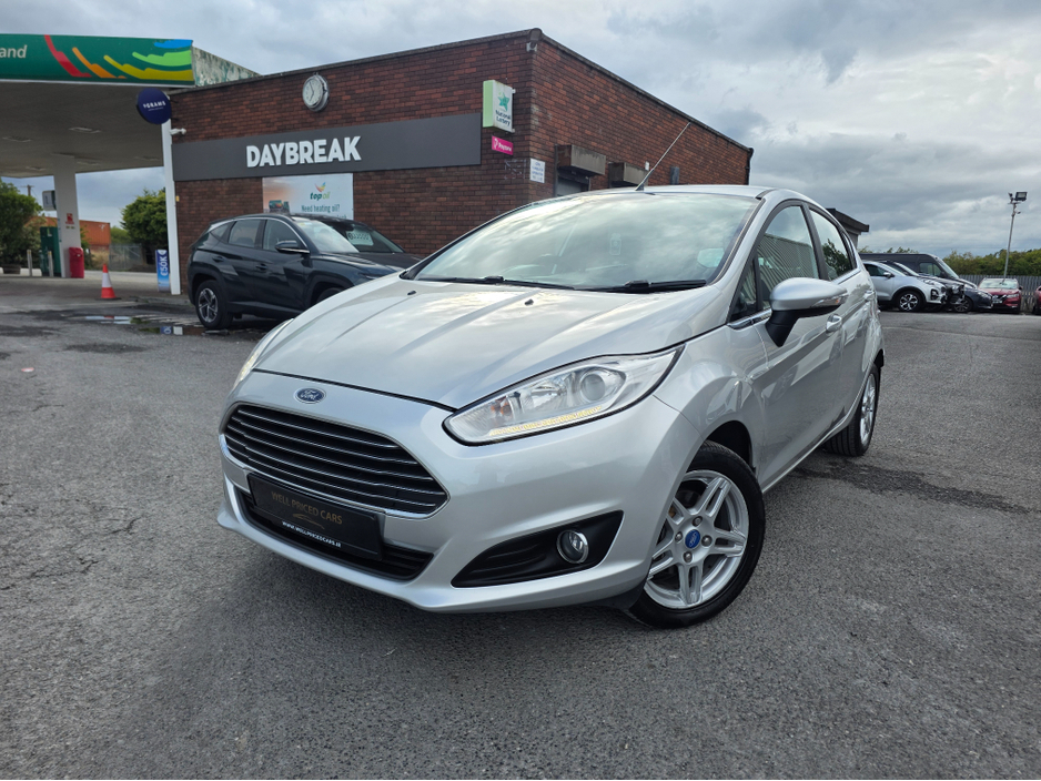 Ford Fiesta MCA TITANIUM 1.25 60PS M5 4 4DR — thumbnail 2