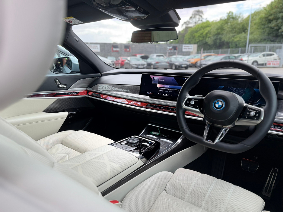 2025 BMW i7 0L Electric For Sale Images