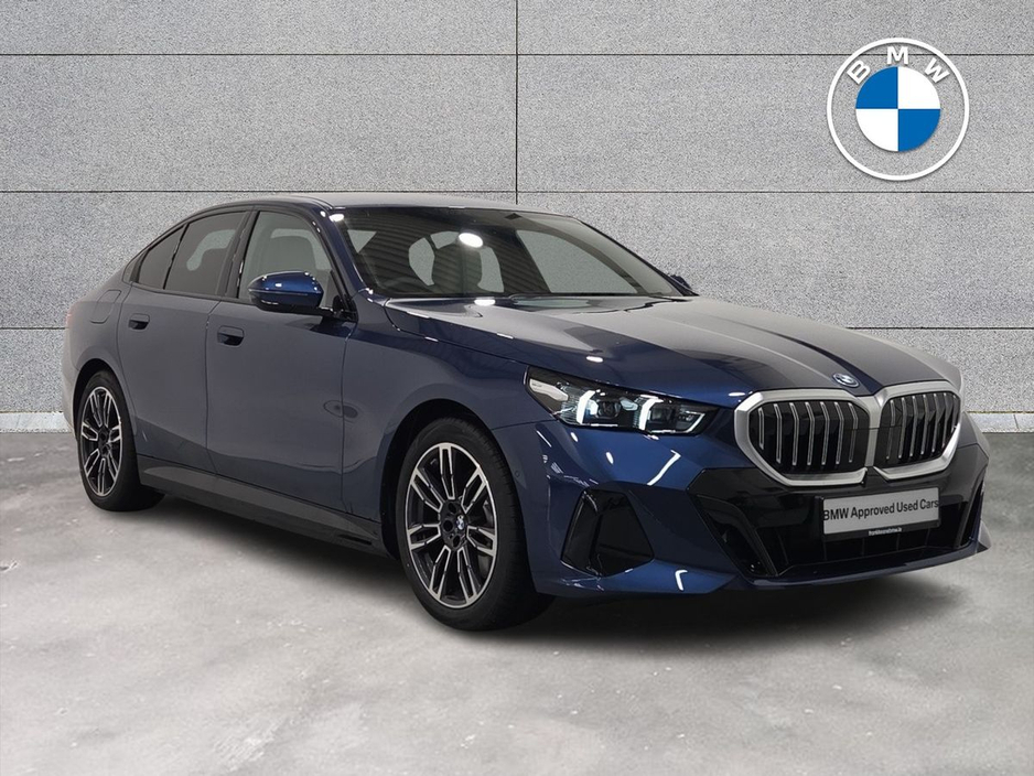 2026 BMW 5 Series 2L Petrol Plug-in Hybrid For Sale Images