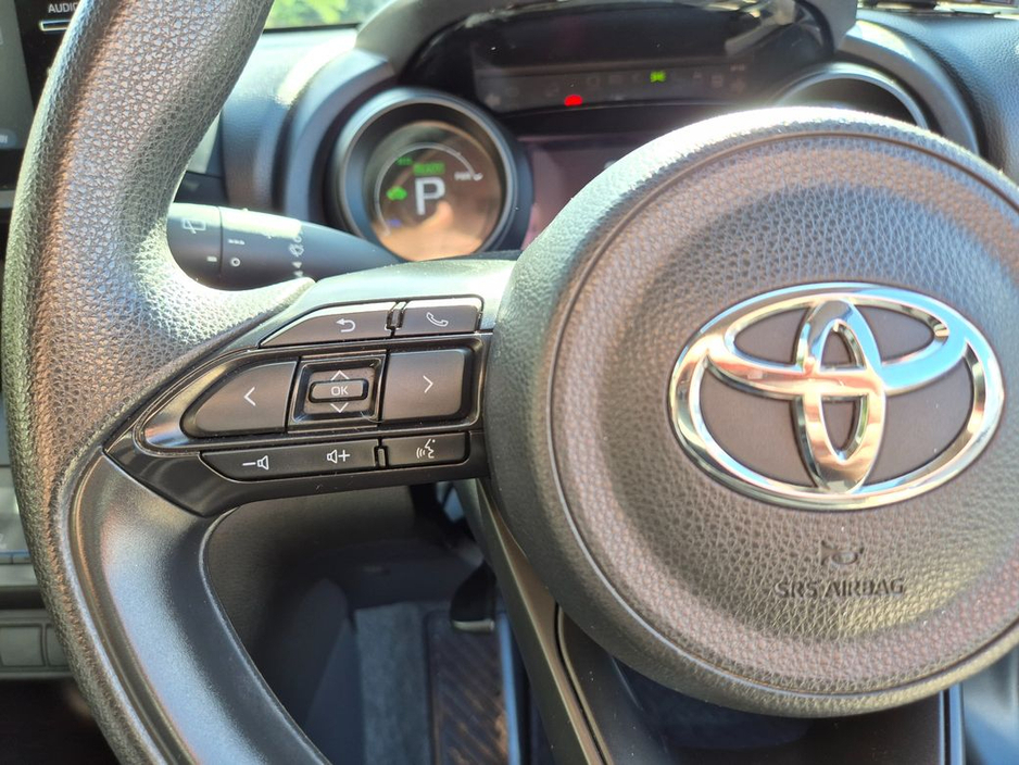 Toyota Yaris Cross 1.5 HYBRID / X SPEC / LOW MILEAGE / TAX €150 — thumbnail 19