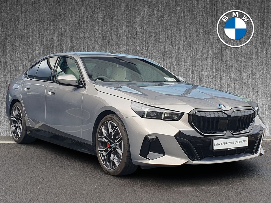 2026 BMW 5 Series 2L Petrol Plug-in Hybrid For Sale Images