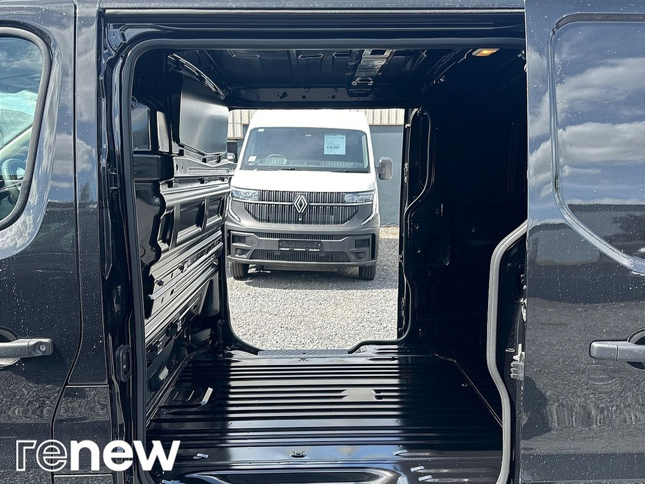 2025 Renault Trafic 2.0L Diesel For Sale Images