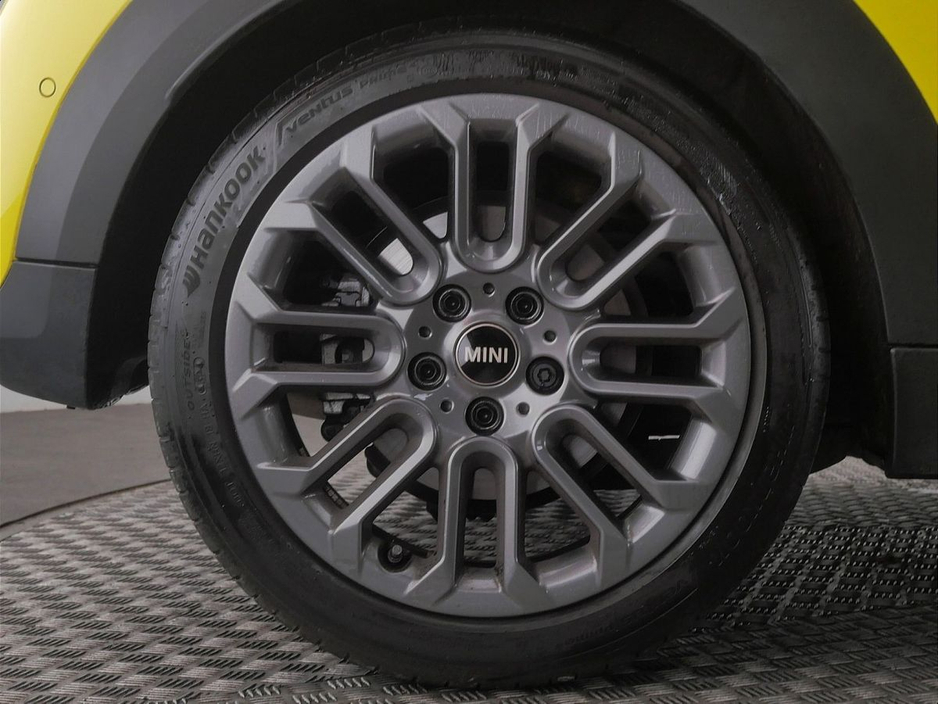 2025 MINI Hatch 2L Petrol For Sale Images