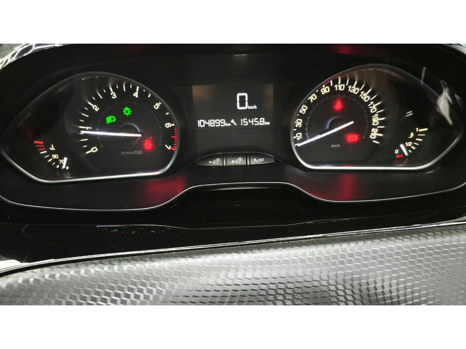Peugeot 208 ACTIVE 1.2 68 6.2 4DR — thumbnail 19