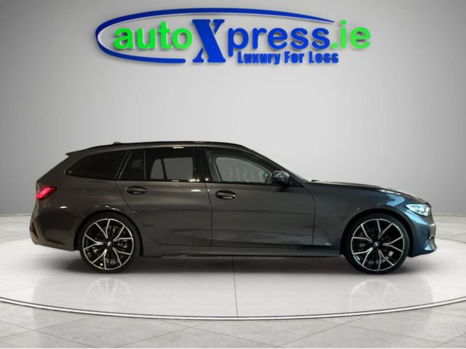 BMW 3 Series 330E SPORT PRO — thumbnail 4