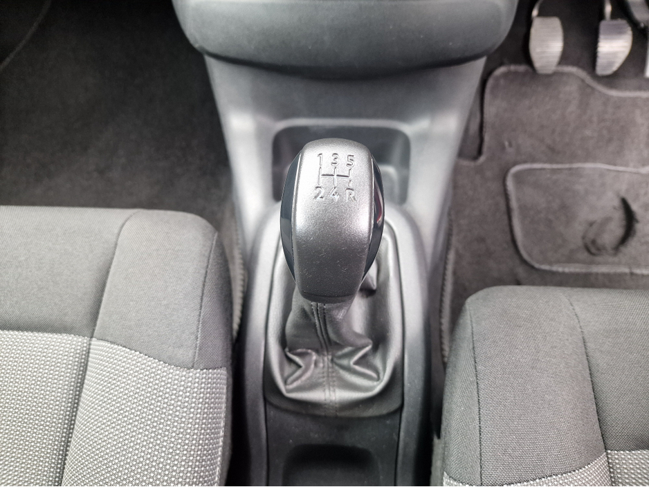 Citroen C4 Cactus 1.2 PURETECH **LOW MILAGE, FULLY SERVICED** — thumbnail 26