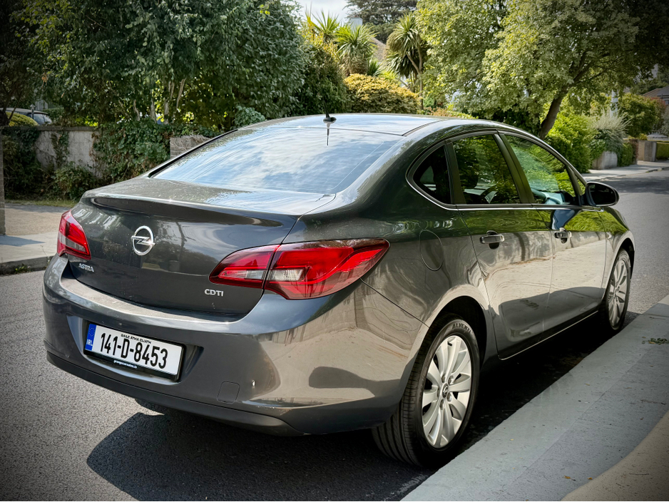 2014 Opel Astra 1.7L Diesel For Sale Images