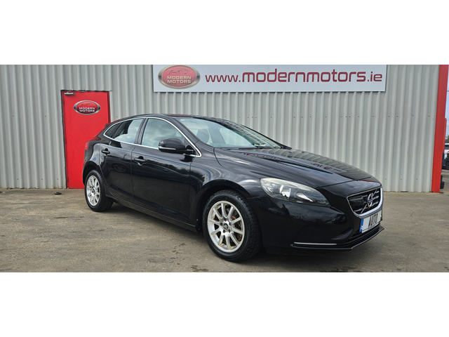 2015 VOLVO V40 auto 1.6 se petrol low kms