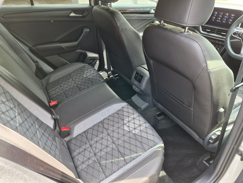 2023 Volkswagen T-Roc 2L Diesel For Sale Images
