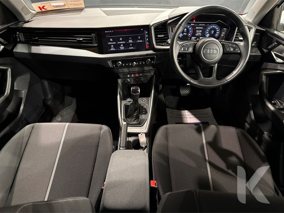 Audi A1 1.0 TFSI ADVANCED AUTOMATIC - WHITE/BLACK TWO TONE - FACTORY ALLOYS - LED HEADLIGHTS - HEATED SEATS - REAR CAMERA — thumbnail 12