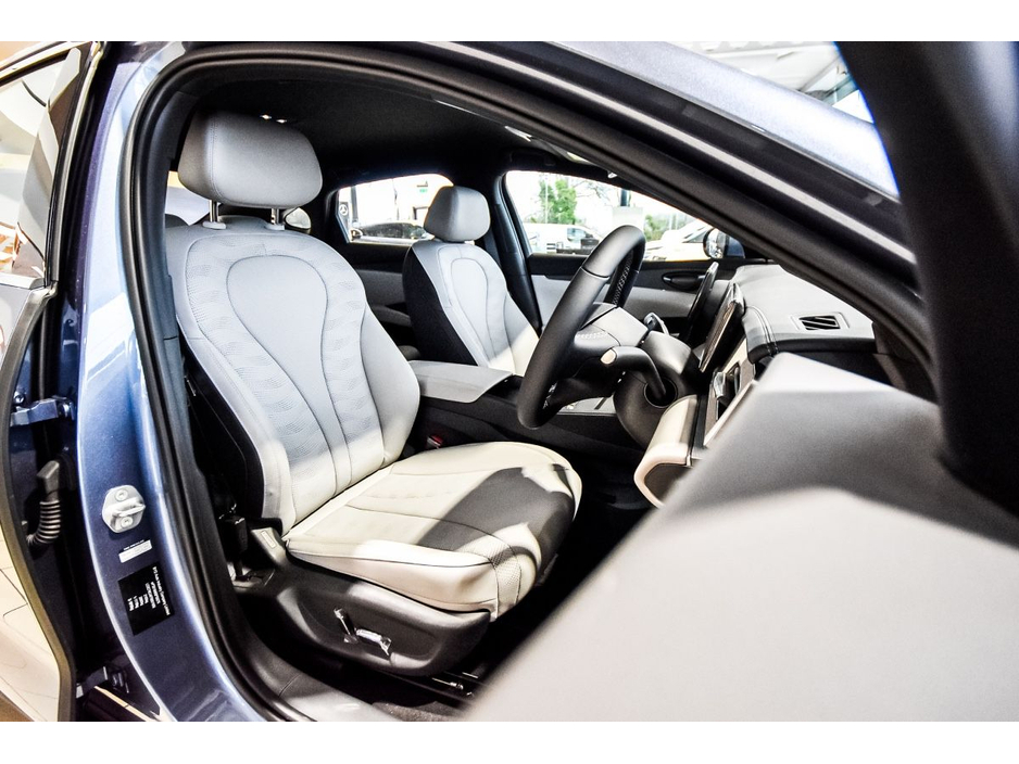 BYD Seal 6 Boost Plug in Hybrid Saloon — thumbnail 9