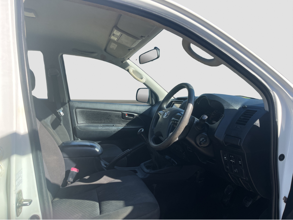 2016 Toyota Hilux 2.5L Diesel For Sale Images