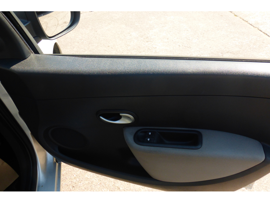 2012 Renault Clio 1.1L Other For Sale Images